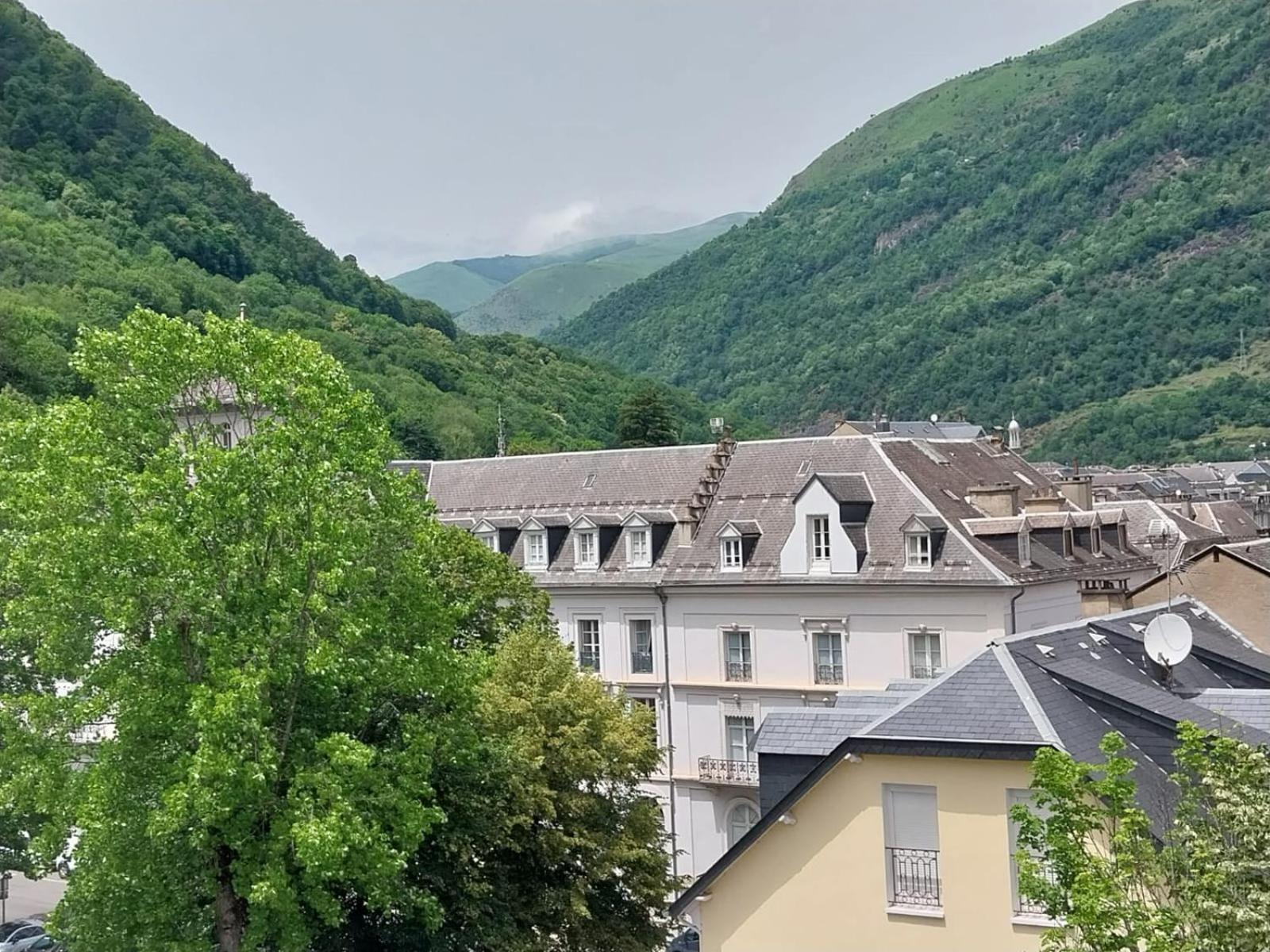 Royal Luchon Lejlighedshotel Bagnères-de-Luchon Eksteriør billede