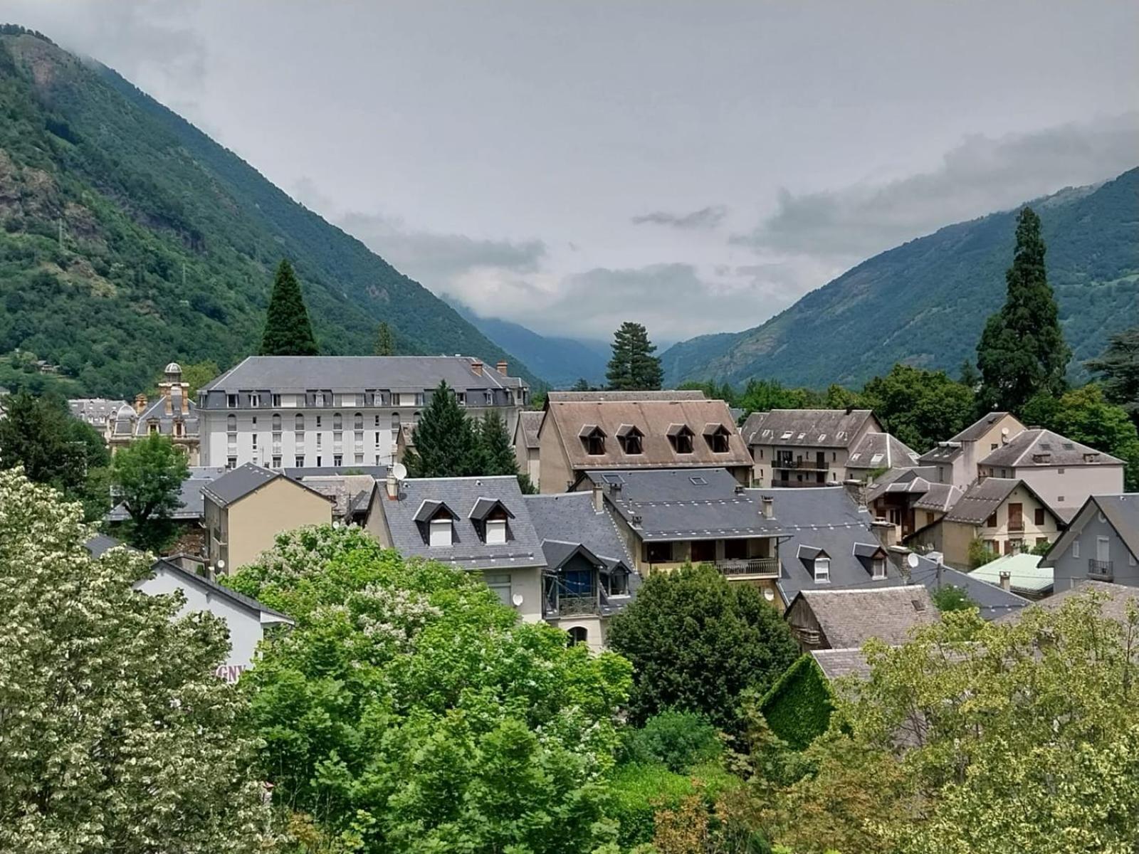 Royal Luchon Lejlighedshotel Bagnères-de-Luchon Eksteriør billede